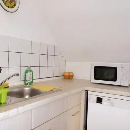 Wohung Mit Balkon Und Garten Nahe Stadtgrenze